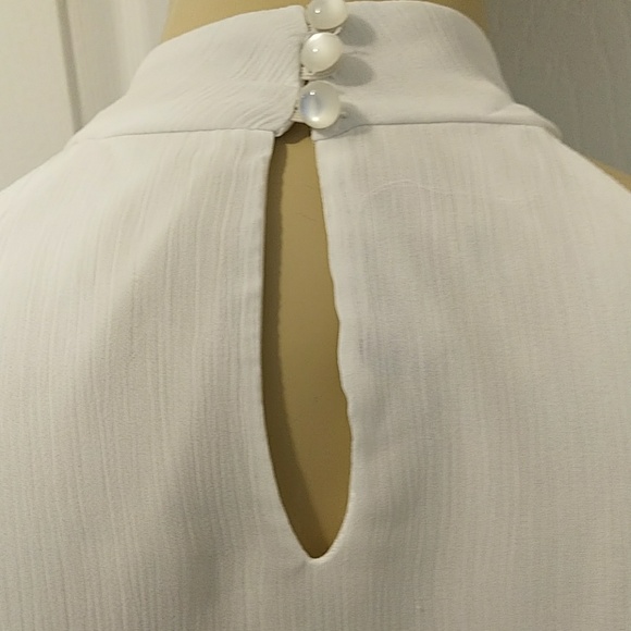 IZ Byer sleeveless ruffled top - Picture 4 of 8